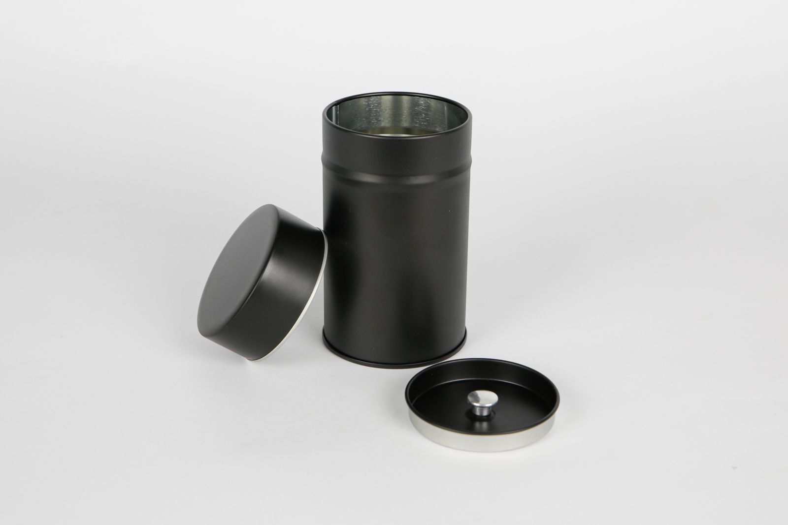 Schwarze Gewürzdose, rund mit Aromadeckel  Schwarze Gewürzdose, rund mit Aromadeckel